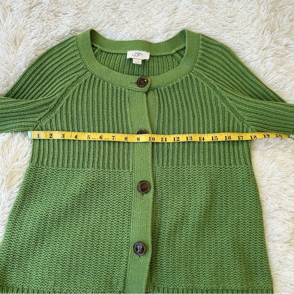 LOFT Green Ribbed Knit Button Front Cardigan Sweater Women’s Medium 3/4 Sleeve - Picture 5 of 7